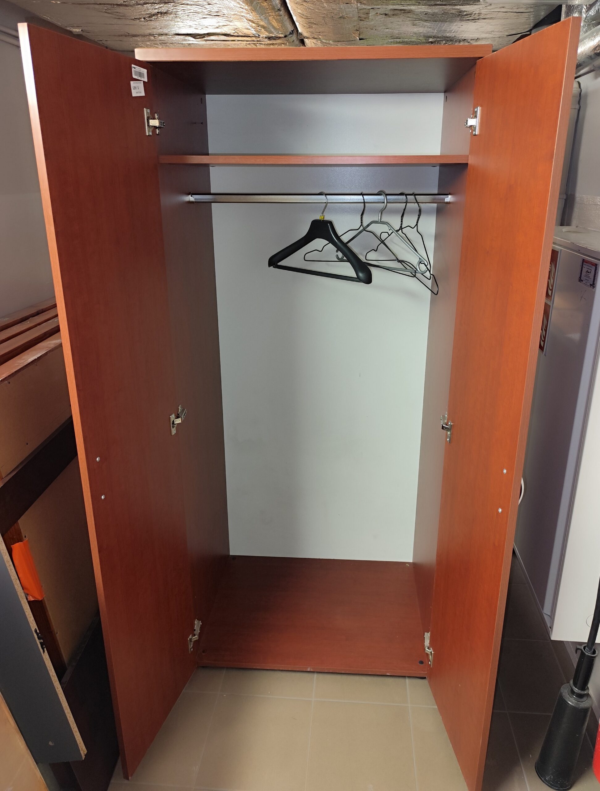 Szafa ubraniowa (129/2026/1) - obrazek 2